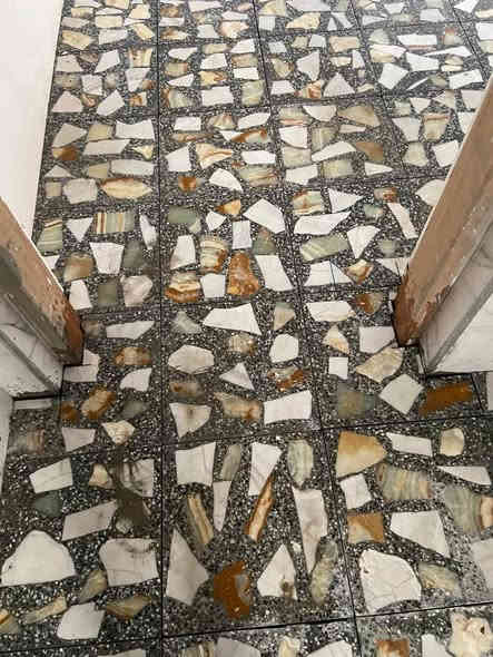 خلفات سيراميك بورسلين وكاشي جدران وارضيه  مصريين ببغداد شغل درجه اولي ع الليز تسليم مهندس ***********                ***********
