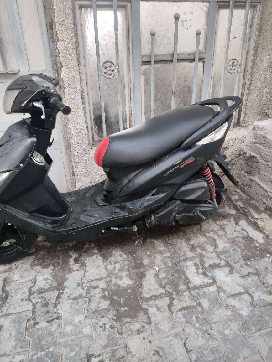 دراجة ثعلب  للبيع أو مراوس بدراجة شحن ⚡
الدراجة تفاصيلها:
مكينة 125 سي سي
نظيفة وتشتغل 👍
اقتصادية بالبنزين
مناسبة للمشاوير اليومية
💰 السعر 800 وقابل للتفاوض 
🔁 أو مراوس بدراجة شحن (يفضل 72 فولت) ملف 2000 فما فوق 
📍 المكان: (ساحة عدن)
📞 للتواصل: راسلني خاص وتدلل بغداد, العراق


**إذا كنت صاحب هذا الإعلان وتريد حذفه لأي سبب، رجاءا أرسل رسالة إلى الدعم الفني**