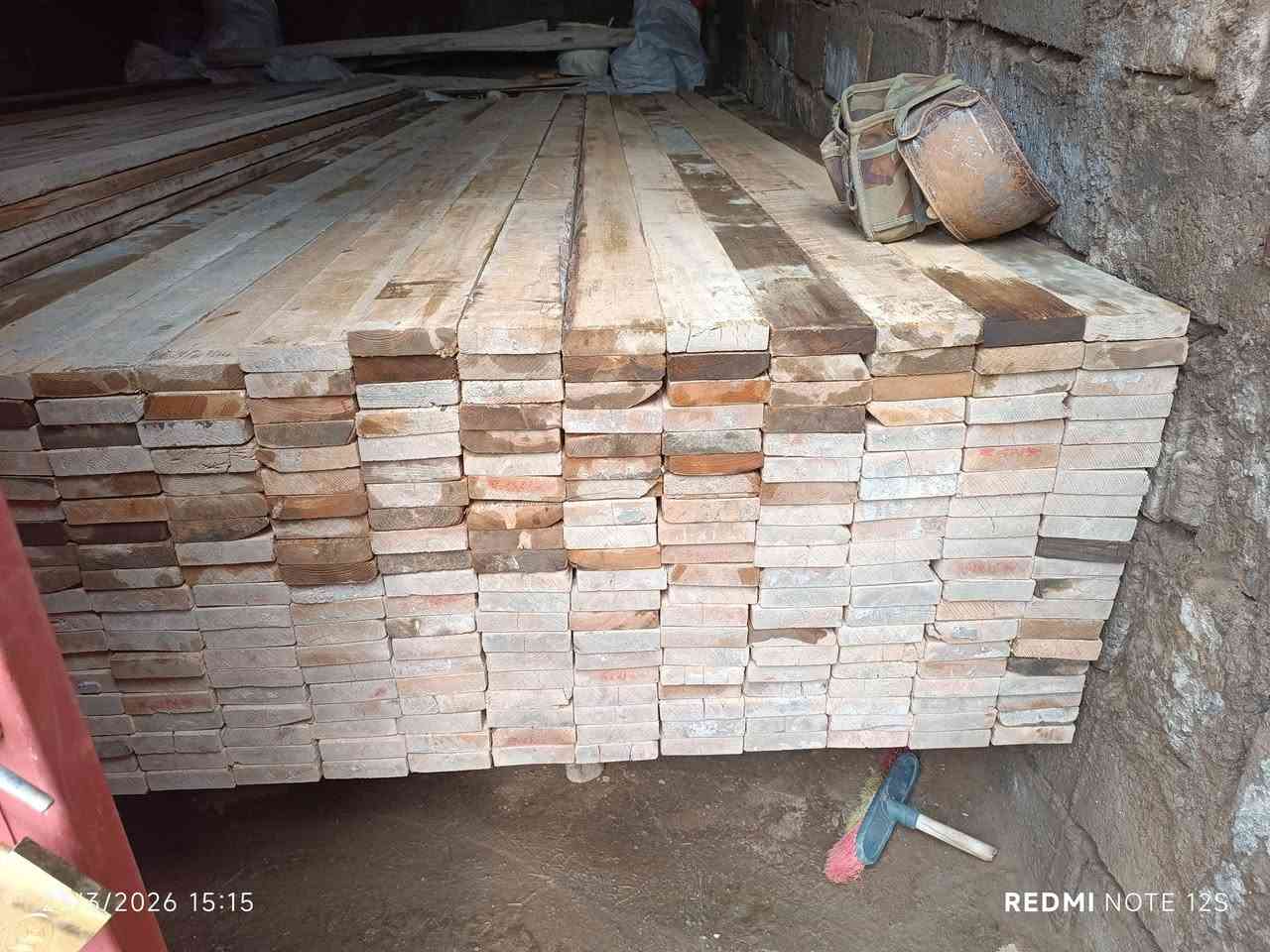 525لوحة 4متر 
300لوحة دكة وحده نضيف لوزه
225لوحة مستخدم اكثر من مرة ...

عنوان .ديالى ...خانقين .
***********
مكلف بالنشر.
