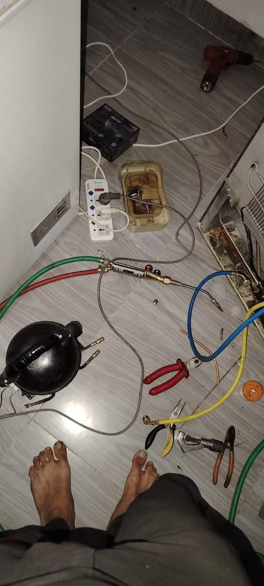 صيانه ثلاجات مجمدات جميع اجهزة التبريد
🧰(((ورشة متنقلة في جميع أحياء كركوك)))
 🧑‍🔧🧑‍🔧صيانة موقعية داخل منزلك لصيانة وتصليح 🧑‍🔧🧑‍🔧
#االثلاجات ..🫕♨️
#البرادات🌀
#عارضة المحلات🔌
#صيانة السبالت🚿🪛🔧
#صيانه غسالات اوتوماتيك وعاديه 
#تصليح الأجهزة الكهربائية المنزليه🏘️
#بادارة: ورشة اسطه مهند كركوك 
#ضمان_امان_شغل_درجه_اولى
💥للاستفسار.... ⬇️☎️
***********
ملاحضه مانطلع اله وانت راضي
💫🙏💫🙏🙏💫🙏🙏💫🙏💫
