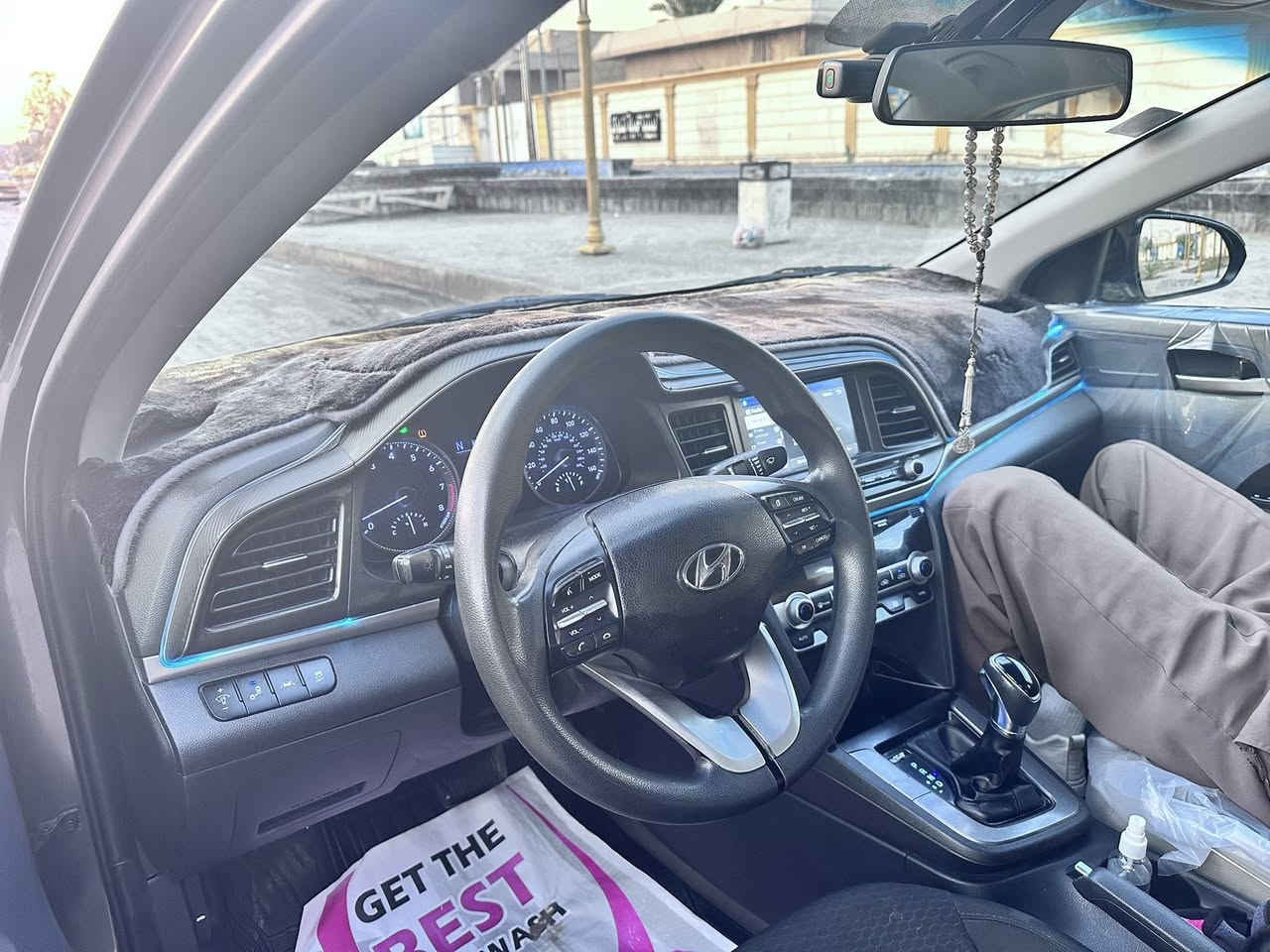 السلام عليكم
النترا 2020 رقم بغداد بأسمي
محرك 2000 كير AT
حادثها دعامية فقط صور الحادث بالمنشور
مواصفاتها رادار بالمري نقطة عمياء وتحذير عند الرجوع للخلف ، تحديد مسار  ، بريك تلقائي ، تبريد مناخين منفصل ، درايف مود ، شاشة اعطال ، وباقي مواصفات التحكم والشاشة والكامرة
مكاني بغداد 
السعر 137
***********
