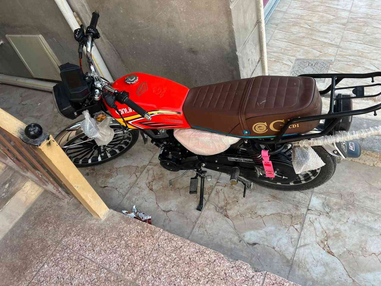 السلام عليكم موطور سيفان للبيع 2025 السعر775وبي مجال ***********
