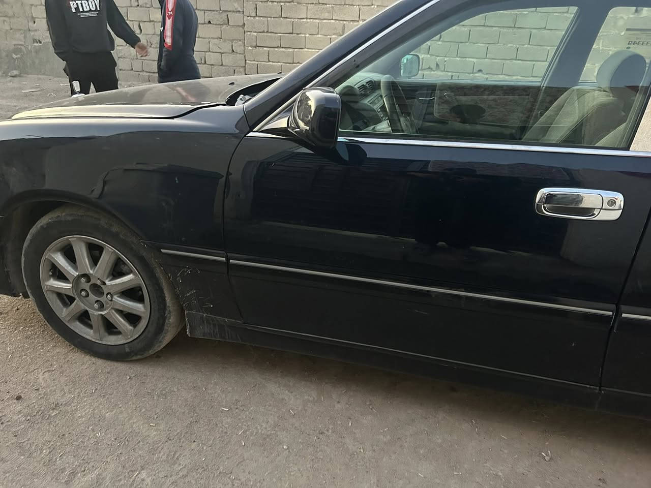 سلام عليكم سيارة جنون ادوات اربع دكم بدون كصة بيه ضربات بل جاملغات الخلفية فقط *********** بكان السيارة بصرة خور الزبير ؟ السعر 35 وبية مجال ؟ وبية رقم وسنوية
