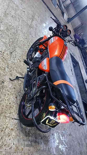 اقرا منشور عدل وخابرني رحمه والديك 
‏سلام عليكم  دراجه  ديوان نفخ وكيل البغدادي موديل 21 طالعه ب 22   اوراق
‏ اصوليه وصل معرض موجود  كامله 
‏ احله من صور  مكينه  مكفوله جيب  فيتر و افحص 
‏كهربائيات كلهه شغاله  100   
‏  نضافه كدامك شرط انضف من صور دراجه كامله ماذب عليهه الف دينار معروضه  1150 بيهه مجال بسيط للشراي ***********  بي وتساب  شراي يخابر   مكاني كربلاء كربلاء
