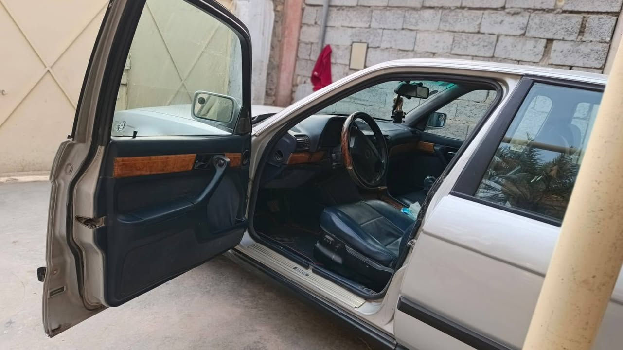 سلام عليكم يا الله بيئم 740 مكينه 8 سلندر بلادي كلش نضيفه رقم بغداد شرط التحويل السعر 60ورقه وبيها مجال
رقم صاحب السياره اتصل ودلل *********** يوسف
