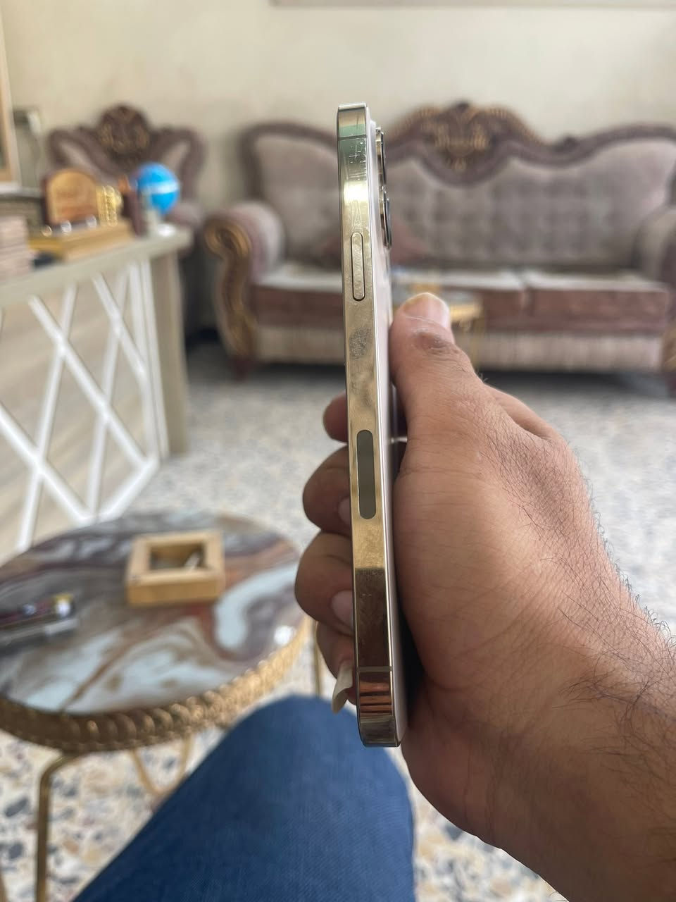 سلام عليكم ١٣برو ماكس نضيف حيل.  على ايدي جهاز مكفول 
مكاني بغداد مدينه الصدر سعره ٧٠٠  قطاع٣٩
 تصال***********
