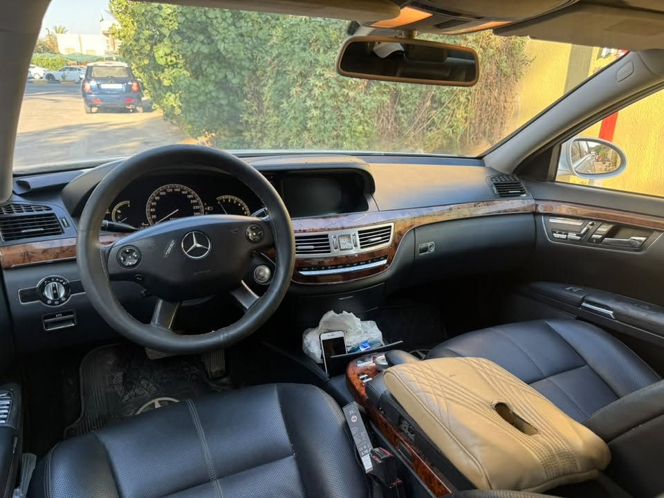 السلام عليكم مارسدس s550   موديل 2007 محدث 13  محرك وكير مكفول 8 سلندر مكفوله من كلشي ماعدى جاملغ صبغ فول مواصفات ماكو شي مابيها جاهزه من كلشي مفحوصه بس قرار مسدود ابيع هالموجود السعر 60 وبيها مجال للاستفسار ***********
