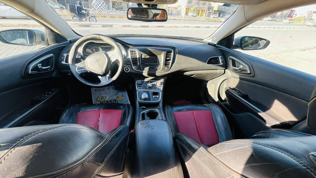 سلام عليكم اخواني الاعزاء
سيارة كرايسلر c200 مديل 2015 
محرك 2400 ( 4 سلندر )
كير 9 نمر 
كامرة خلفية دوارة
تحكم ستيرن
كشنات جلد كهربائي 
مثبت سرعة 
ويل كب عنكبوت مميز 
حدادية فول 
تبريد ثلج ع الفحص 
السيارة مرقمة بغداد سنويتها نهاية 2027
السيارة ضررها بنيد وجاملغ بدون شواصي 
طاك الايرباك ومرجع سستم 
السيارة ماشية 145 الف ميل 
السيارة موضحة بالصور كل تفاصيلها 
السعر 87 وبيها مجال للشراي 
للتواصل على الخاص او عن طريق الرقم ***********

#للبيع_فقط
