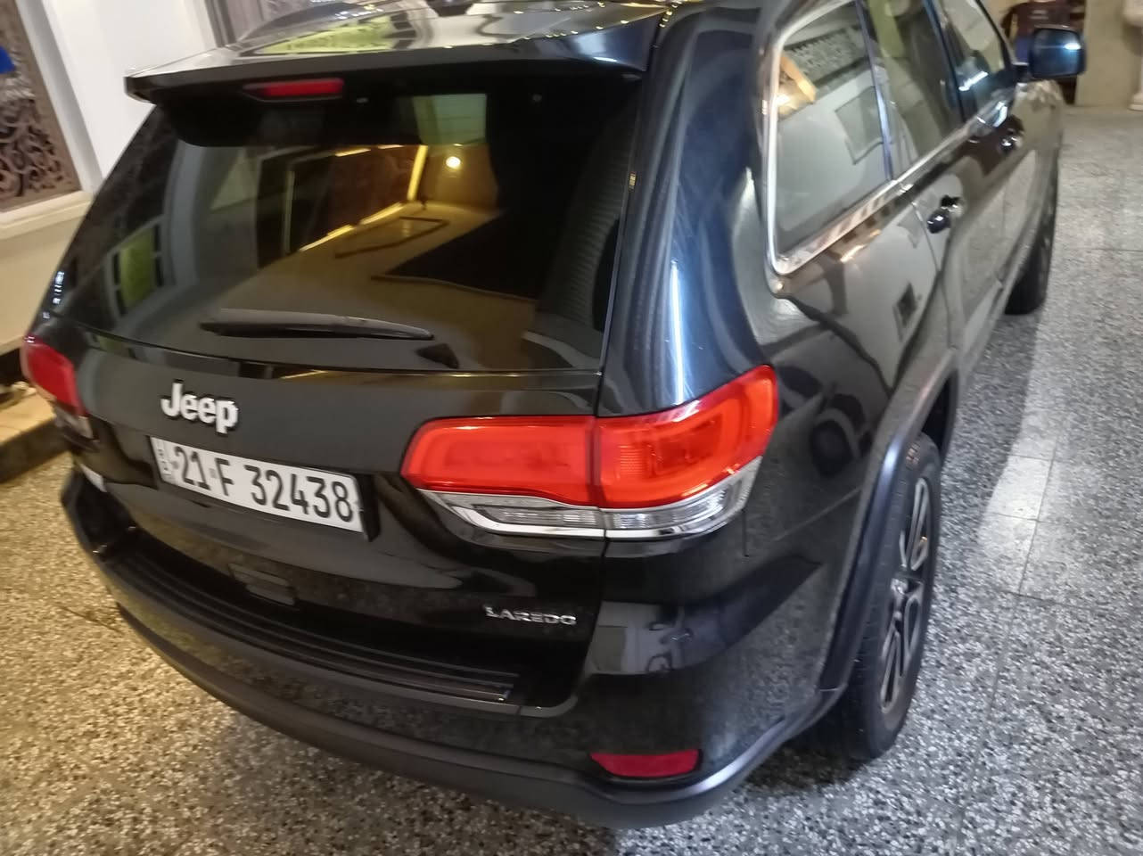 سلام عليكم
جيب گراند شيروكي لاريدو 2016 ستة سلندر مكينة 3600 ماشية 266 ألف رقم سليمانية مكفولة من فتح المكينة والگير والحدادية كلها جديدة بيها فقط بارد بجاملغ الايسر وأجزاء من الصبغ بـصندوق والجاملغ الخلفي الايمن والباب الخلفي الايمن فقط كما موضح في السونار المرفق مع الصور وأستعمال شخصي 
مكاني بغداد 
الرقم: ***********
