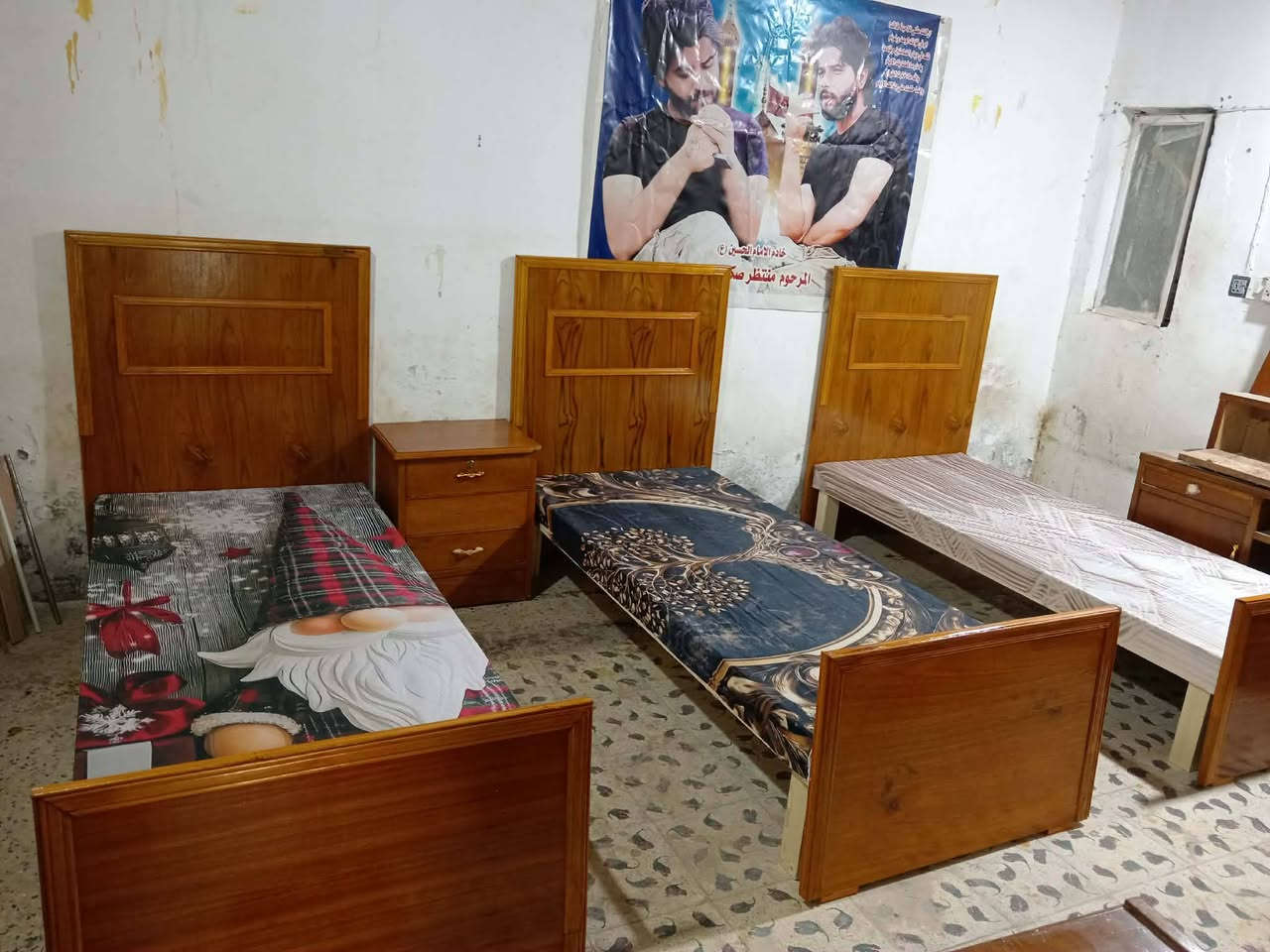 جرابي صاج نجاره تسكام جديد غير مستعمل العدد مفتوح اتريد هيه وكومدي اتريد وحدها  شرط نجاره القويه ***********
