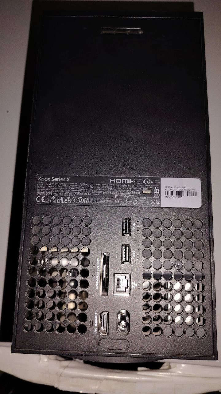 سلام عليكم : جهاز اكس بوكس سيرس اكس 
مواصفات الجهاز: 1T مساحة واحد تيرا + ثنين يدات مابيهن اي خلل + بطاريه وشاحنة + الكارتونة ما بية اي ضرر او شخوط كذلك الاكس بوكس الجهاز ابداً ما داخل صيانة او مفتوح : السعر 600 قفل الي يحب يتواصل هاذ رقمي واتساب ‭0789 132 2883‬
