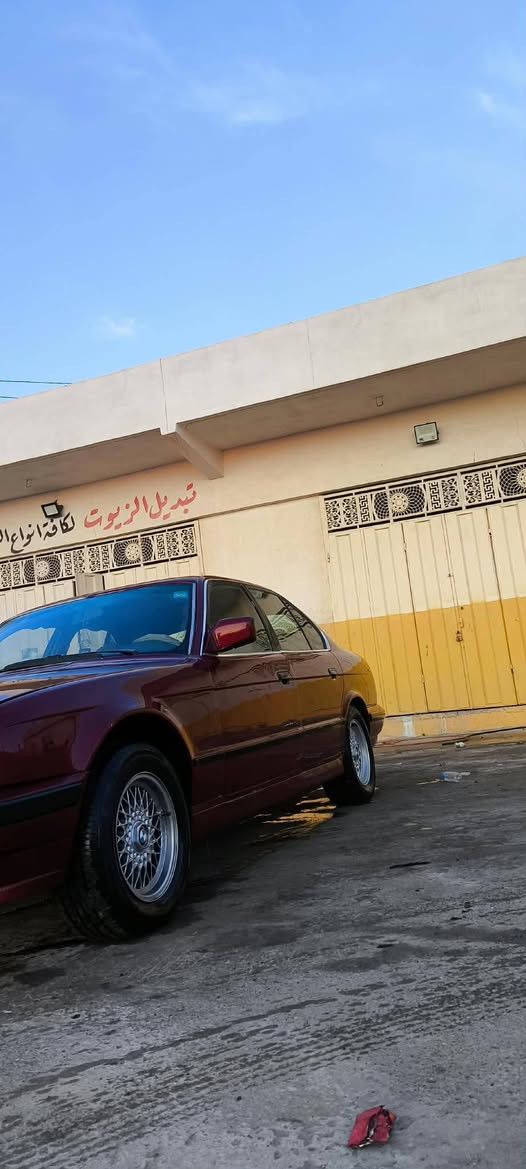 السلام عليكم 
BWM حجم520اصل موديل1992 
لون ماروني دم الغزال رقم بغداد ب اسمي دولي مشروع وطني تريد وكاله تريد تحويل كهربائياتها شغاله من الدعاميه لدعاميه لايت زينون نهار صدر امامي جديد خلفي جديد فقط عايزه فراك دبل طاك شيال كاردن جديد جوم چوبي محرك فل كير تماتيك شرط تايرات الاماميه جدد الخلفي فوك النص عمر تبريد ثلج تدفئه نار 🔥
السياره عايزها فقط قرفه قرفتها شويه تعبانه مصبوغه جماليه فقط ترايك وين مايعجبك نشاط اتشگ الگاع شك تعال وشوف العنوان السعر50وبيها مجال حك الجيه
القياره قريه الحاج علي 
الاستفسار اكثر***********
متواجد عل خاص24ساعه
