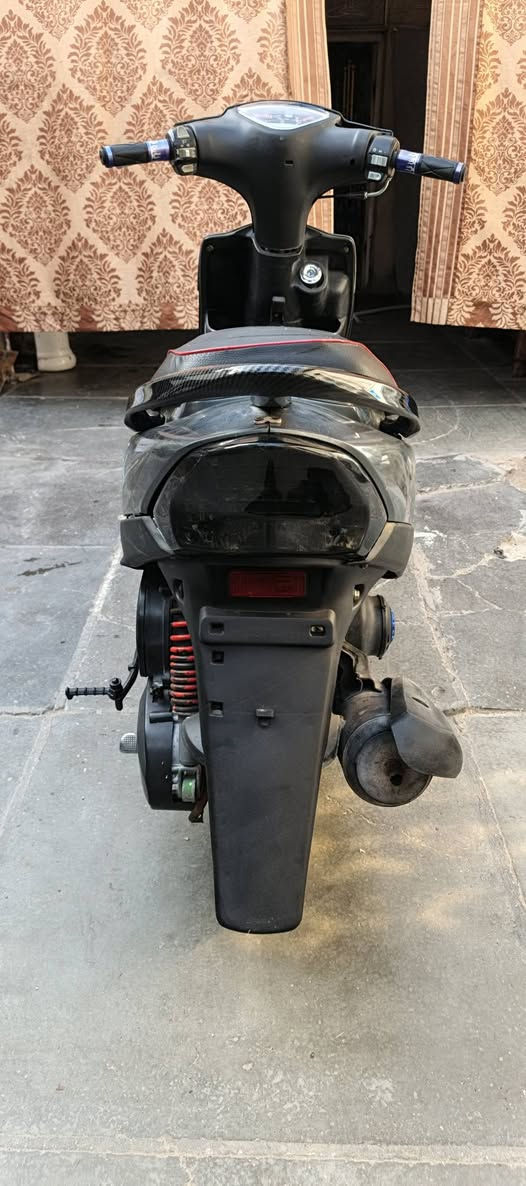 سلام عليكم ماكس 120دراجه مكفوله خير من الله شغاله نكره  كفرات كلها مختمه فقط شخاطه نقص شغاله نكره كهربائات كلها شغاله سعر 450
هاتف ***********
