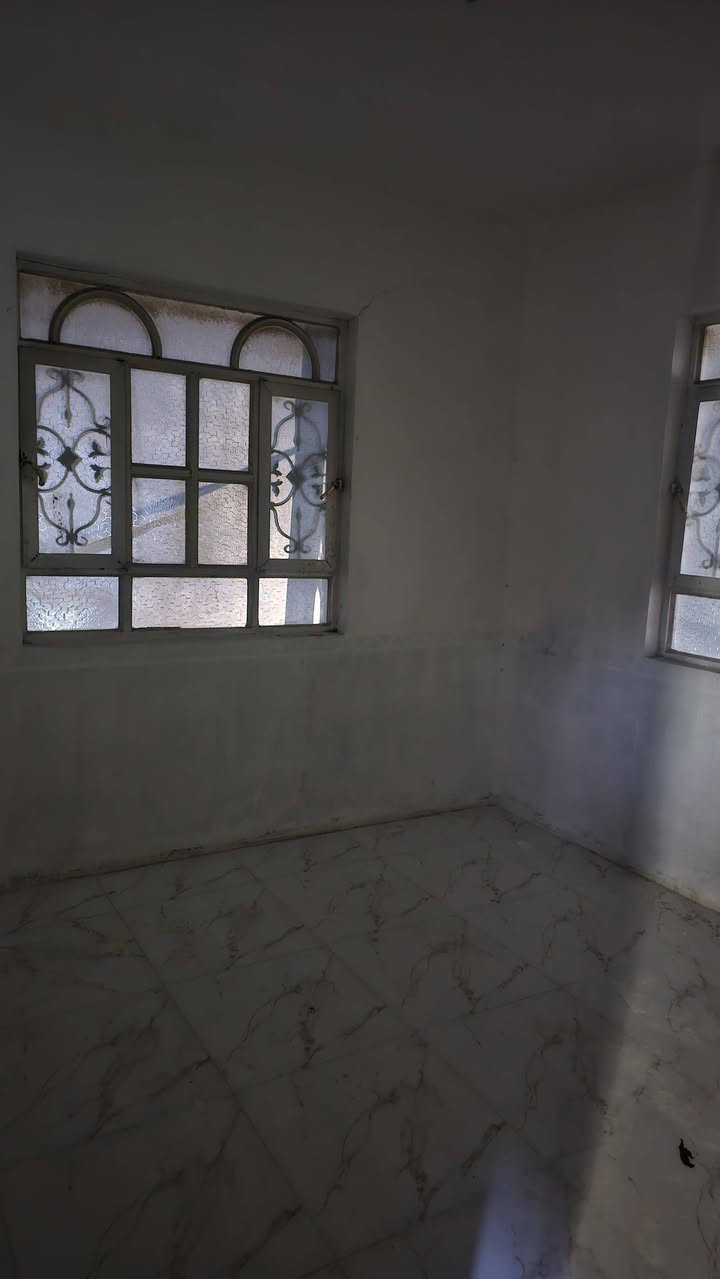 شقة نظيفة بداية الوفاء مقابل الجامعة للايجار شارع ٢٠م غرفتين ومطبخ وصحيات مغسلة انارة خط مولد ماطور ماء كاونتر موقع مميز للاستفسار خاص


**إذا كنت صاحب هذا الإعلان وتريد حذفه لأي سبب، رجاءا أرسل رسالة إلى الدعم الفني**