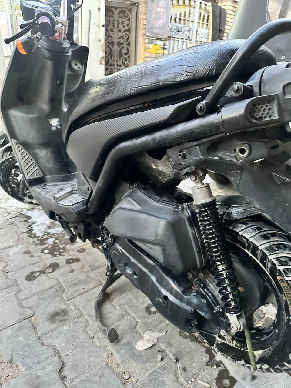 السلام عليكم 
‏
‏سكنس جبلي دراجه بلاديه كفر بلادي ختم واحد بس مغلف كاربون  مكينه ناعمه ما مفتوحه بيه كلجات wf 2016 اصليات شرط وعضمه ncy وبيه ستيرن رياضي دراجه شلعته بطناش شرط كفر وداخل ومكينه حته الجنطه مختمه ويه المكينه دراجه نص نكره كامله من كلشي
‏
‏مكاني مدينه الصدر دراجه معروضه ل700 وبيه مجال 
‏
‏ملاحضه: نقصه بس فج مال بريك


**إذا كنت صاحب هذا الإعلان وتريد حذفه لأي سبب، رجاءا أرسل رسالة إلى الدعم الفني**