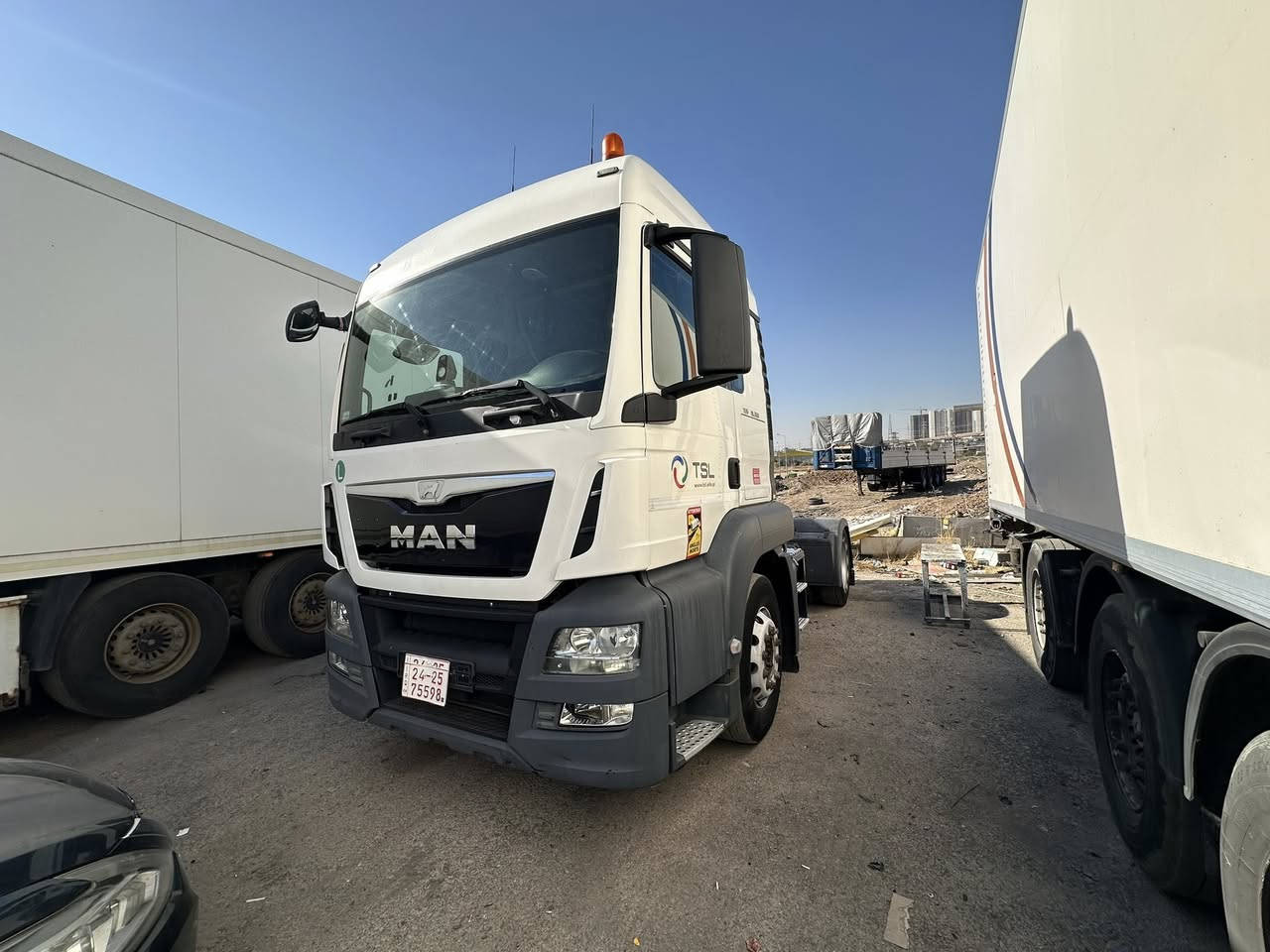 مان راس تاك دبل قماره سبرينك امامي
مان موديل:2016
مواصفات:    حاسه كاميرا ويل كروم    
گير: ئوتوماتيك
كاتي : دهوك جديد
مكان سليمانييه
***********
***********
