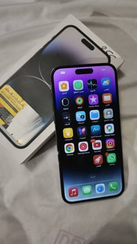 ايفون 14 برو ماكس ، ذاكره 256 ، بطاريه 78. جهاز جداً نظيف  السعر 790 ا...