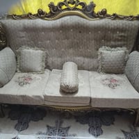 تخم • ٨ مقاعد • صوفا