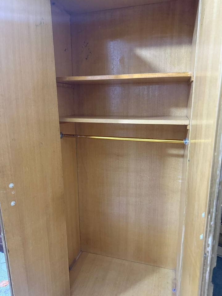 غرفه اخشاب شبه جديد للبيع التواصل واتساب فقط *********** الفلوجة, الأنبار
