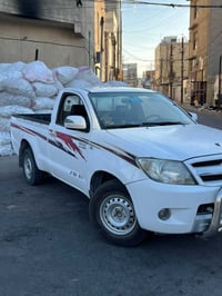 بيكم موديل 2008 نضيفه بدون صبح بس بارد بل جاملغ مكينه وكير خير من الله...