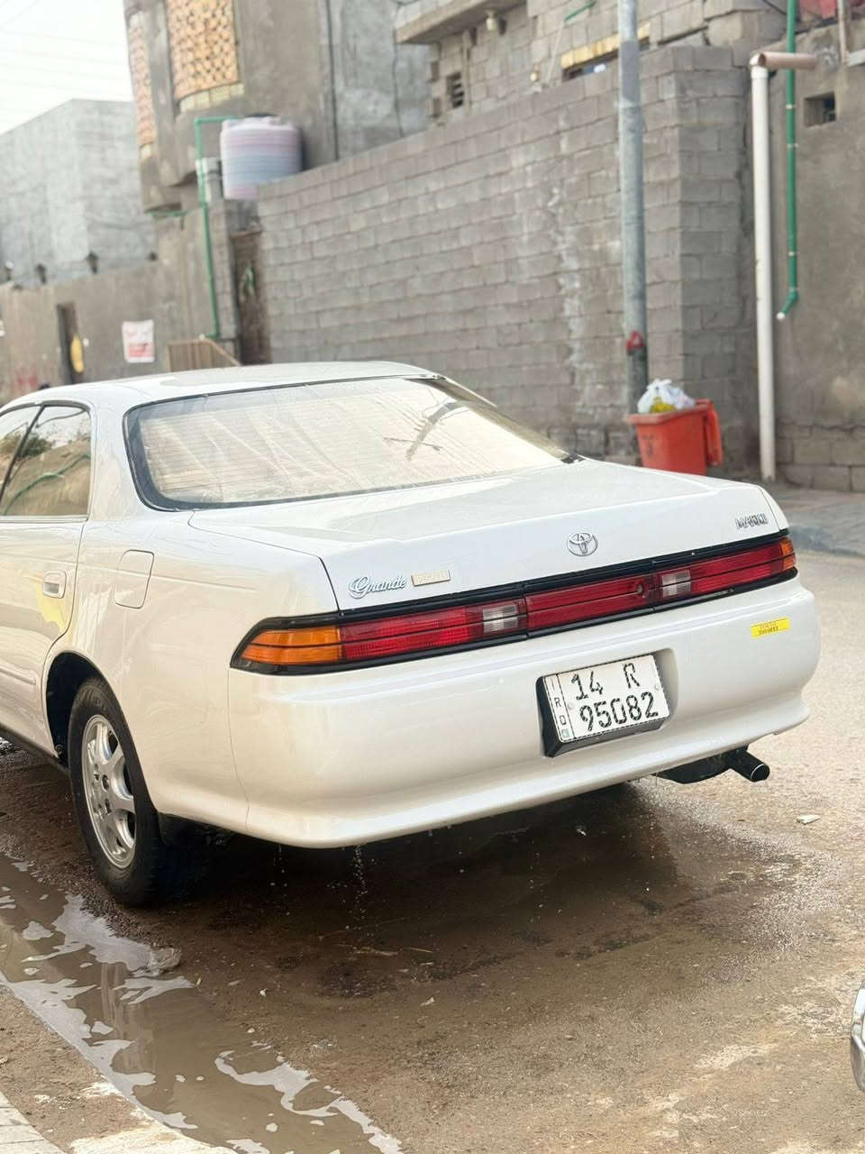 السلام عليكم مارك نفخ مديل 93 رقم نكليزي بسمي السياره كفاله كص ونقل جثه وضربه السياره مسستمه ومصبوغه فقط السعر ((75)) وبيه مجال رقم الهاتف ***********
