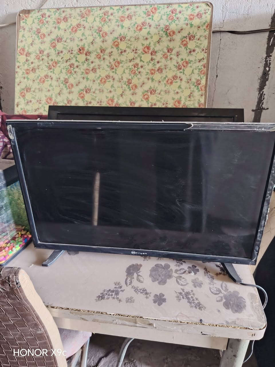 بلازمات للبيع سامسونج والريان وال جي الحجم 40 ***********
