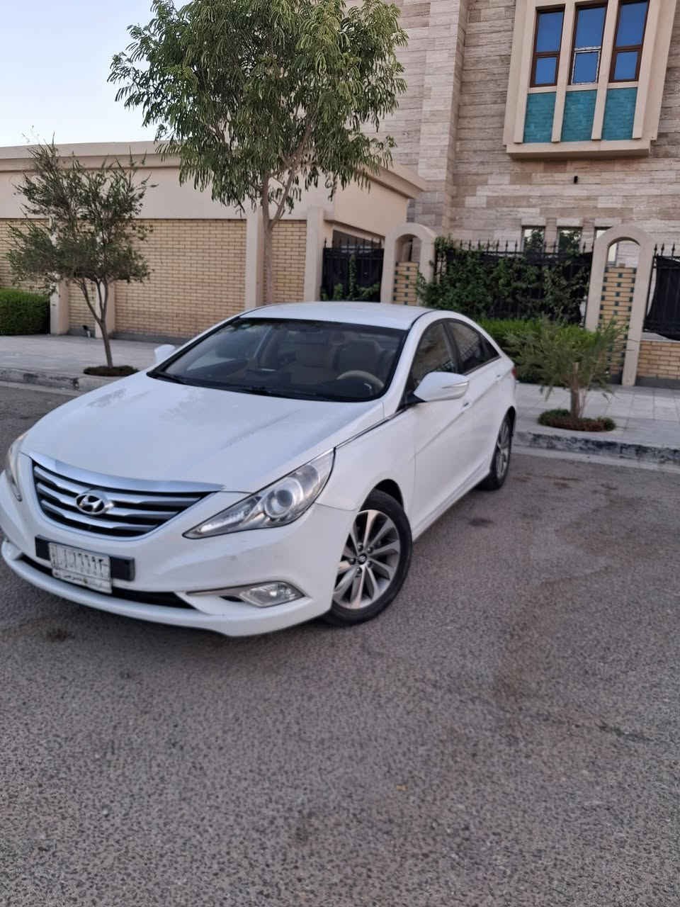 سوناتا 2013خليجي شركه عامه
سياره بيه قطعتين جاملخ امامي وباب خلفي 

عل جهت سايق سياره نضيفه كلش مكان كربلاء سعر 180

 فيس مامتواجد 

***********
