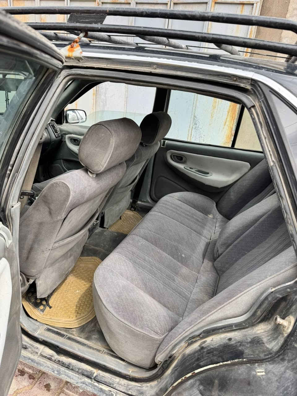 السلام عليكم 

للبيع للبيع برنس فراشه موديل 1996
مفتوح مو مسكر كهربائيات كله شغاله 
جام اربعه كهرباء 
مكينه لا تبخير ولا تنقيص 
كير ممتاز 
حداديه ممتازه 
ترايك للبصره
كشر خير من الله احلا من لصوره لسياره ما مغسوله 
خيسات بس الي موضحات بل صوره 
رقم بغداد بأسمنه 
تحويل ثاني يوم 
مكاني كربلاء طويريج 

السعر 30 وبيه مجال بصيط

 رقم الهاتف ‭0771 039 6491‬
