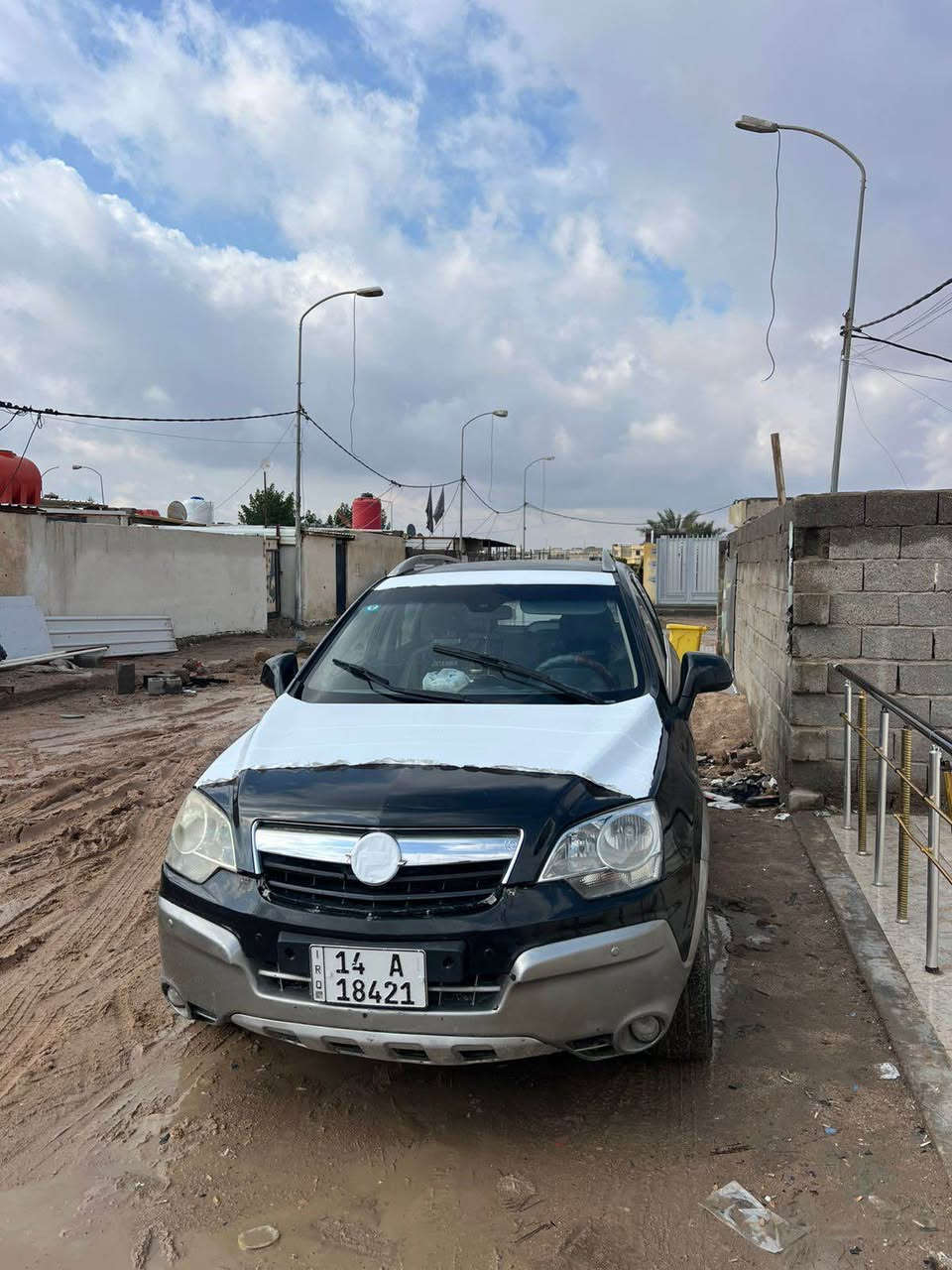 السلام عليكم اوبل انتارا للبيع 2009 مصبوغه حزام كفاله من الضربه سنويه مامنتهيه بيهة مشكله بالكير ماعرف شنو عطلها محور مكينه كامري مكانهة البصره التنومه ب65 وبيهة مجال 
*********** البصرة, العراق
