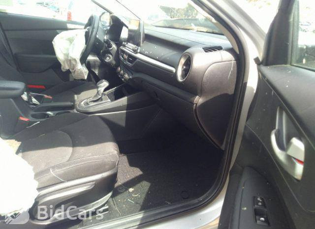 السلام عليكم فورتي موديل 21 بس بنيد تبديل ربع جاملغ صبغ مكينه كير حداديه تخم تاير  باتري كله جديد غراف جديد سياره ع أيدي طب العراق كفاله من الدواخل باسمي تحويل مباشر السعر 122بيه مجال الاستفسار اتصل على الرقم التالي ***********العنوان حله طهمازيه
