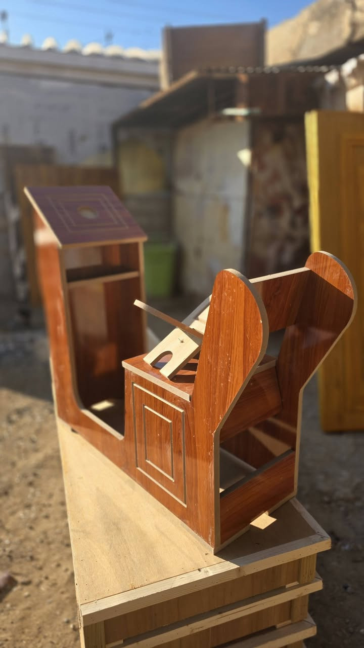 كرسي صلاة درجه أولى شوف بعينك شلون توب ال 18HDF 
كلها جسور وتكيه للظهر
 السعر ٢٥ الف ولأول مره
 عرض لفتره محدوده
الرفاعي شارع اربعين
هـ.***********
جمله ومفرد 
والطبله ٦٥٠٠
نجارة سعد الكناني
