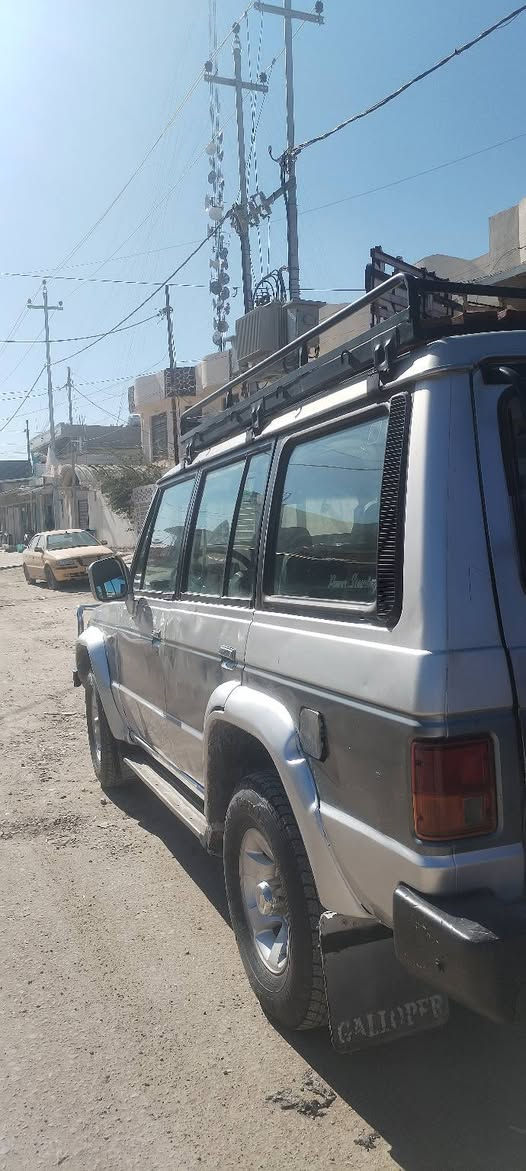 كالوبر للبيع موديل ٩٣ رقم بغداد مشروع وطني مكينه وكير كورسيده سياره جاهزه سعرها ٤٣ بيها مجال قليل ***********
***********
