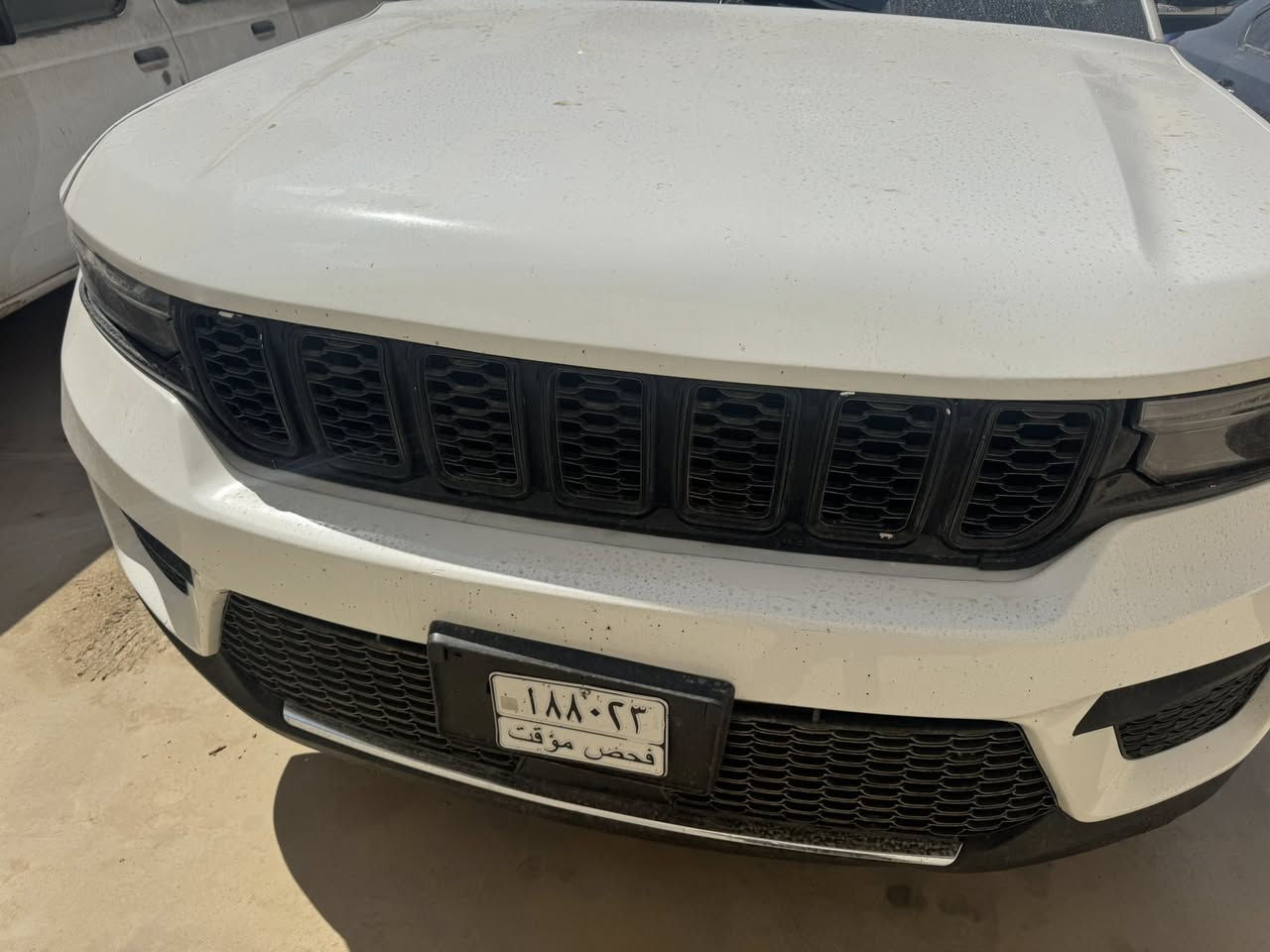 جيب ًكراند شيروكي الشكل الجديد لاريدو  بدون حادث حادثها سرقة قطع خارجيه  راجعه نفسها اصليه كشنات جلد كهربائية 
***********
