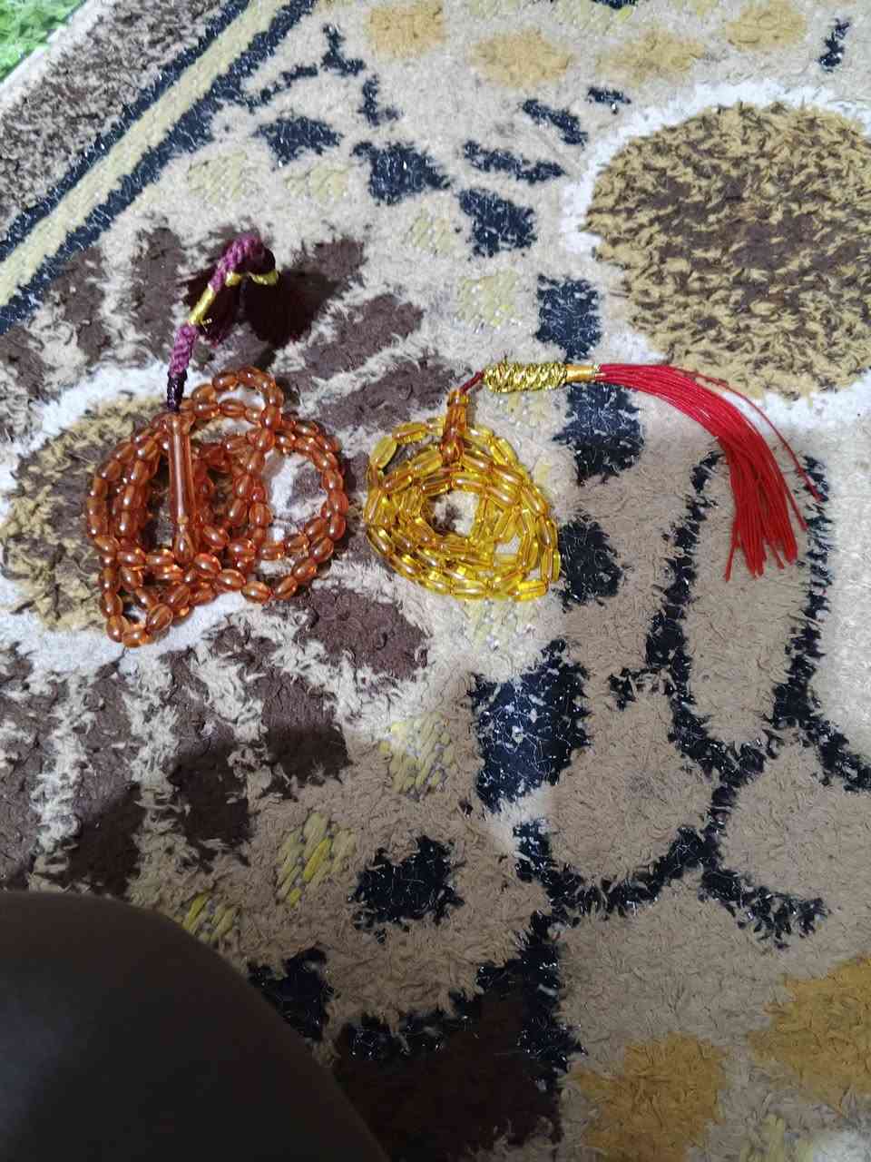 السلام عليكم للبيع سبحه كهرب حر من سامر البابلي صار عندي سنه عدد الخرز 55 شاهد ستندر وزنه 17 غرام مع سبحه سندلوس 101 باكستانيه سعرهن 35 الف لايوجد توصيل مكاني بصره/شط العرب/باب الهواء 
*********** واتساب
