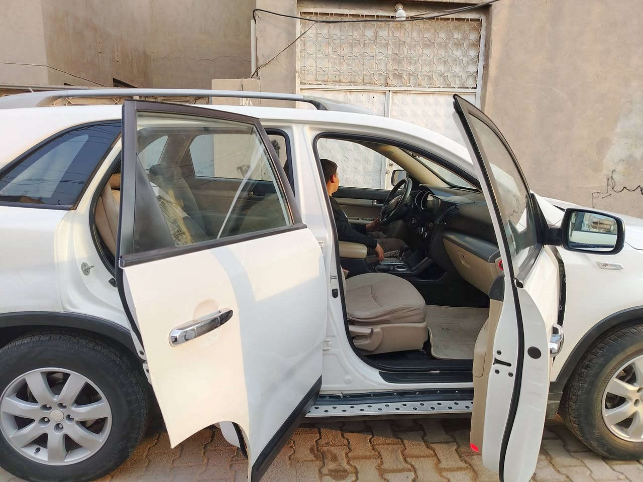 يالله سلام عليكم كل عام ونتو بخير سورنتو ٢٠١١ رقم اربيل عندي وكالة بيهة جديدة كير مكينة جدد تخم تاير جديد بنوراما بيهة بارد جدأ بصيط غير هاذا كفالة من ضربة و صبغ و تبديل كامرة خلفية شاشة تاب أصلية  تحكم ستيرن مكاني نجف حي العسكري اخوان الرجاء لحد يراسلني مكلف بل نشر سيارة مال عمي رجال جبير وما يعرف بل فيس الشراي يتصل ***********
