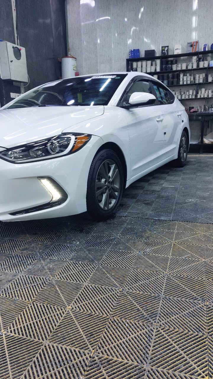 النترا ٢٠١٨ وارد أمريكي نص مواصفات 
شاشه جبيره رادارات محرك ٢٠ دوش مامفتوح 
ماشيه ٩٨ ألف ضرر السياره بوند بدون دواخل بدون ايرباك طخم تاير صدر تبريد تدفئه كله جديد 
هزه سنويه كله جديد السياره بأسمي تريد وكاله تحويل 
مكان السياره ناحية القياره للإستفسار الاتصال *********** ***********
