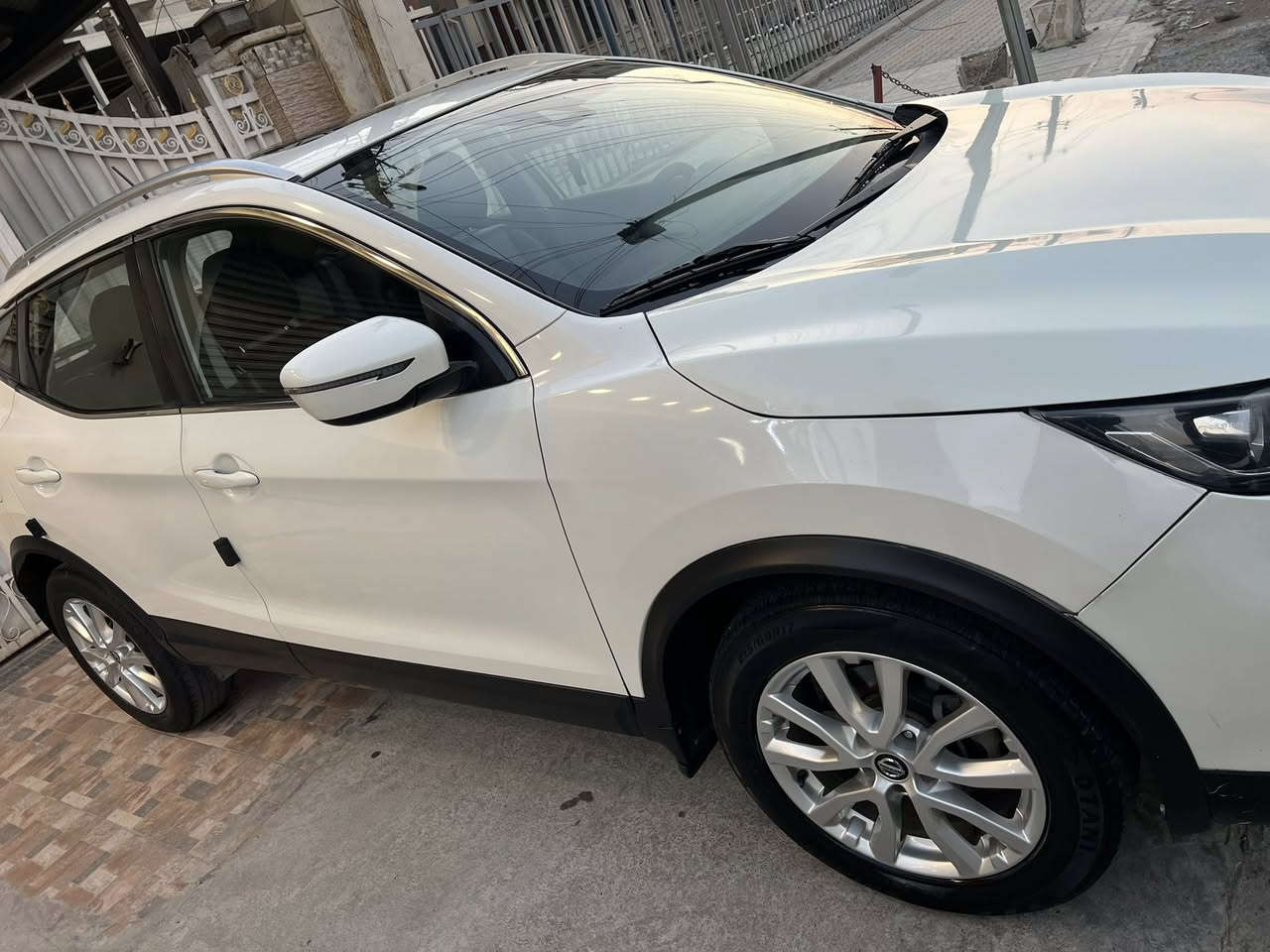 السلام عليكم
نيسان روج قشقاي 2020 SV AWD
فول مواصفات
بصمة
تشغيل عن بعد
فتحه
رادار مع تحديد مسار
كامره خلفيه
توقف ذاتي
كشنات جلد تدفئه
3 وضعيات قيادة(سبورت،ايكو،نورمال)
واردي كندي السيارة ليبل واحد حادثها بنيد فقط ومصبوغ ايرباك ستيرن راجع سستم
رقم بغداد لون ابيض صدفي ماشيه 91 كيلو
مكان السياره بغداد حي الجامعة 
السعر 154 ورقه وبيها مجال بسيط
***********
