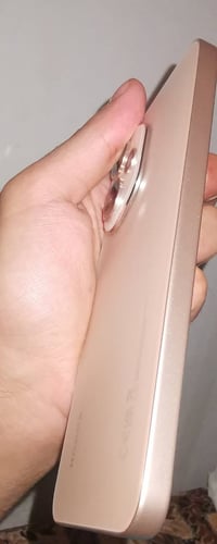 للبيع Honor 400 طبعا والله العظيم الجهاز خرافي وغني عن التعريف واحسن ج...