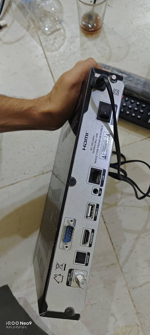 متوفر للبيع جهاز ستلايت Premium 12800 PLUS، الجهاز بحالة ممتازة ومع كافة ملحقاته الأصلية:
الملحقات: يأتي الجهاز مع كرتونته الأصلية وعدد (2) ريموت كنترول.
الاشتراكات المفعلة:
اشتراك سيرفر فوريفر (Apollo): متبقي فيه 44 يوماً من الصلاحية (ينتهي في 18 يوليو 2026).
اشتراك الـ VIP: متبقي فيه 54 يوماً من الصلاحية (ينتهي في 28 يوليو 2026).
الجهاز يعمل بكفاءة عالية ومناسب جداً لمحبي القنوات الرياضية والترفيهية.
متوفر للبيع جهاز ستلايت Premium 12800 PLUS، الجهاز بحالة ممتازة ومع كافة ملحقاته الأصلية:


**إذا كنت صاحب هذا الإعلان وتريد حذفه لأي سبب، رجاءا أرسل رسالة إلى الدعم الفني**