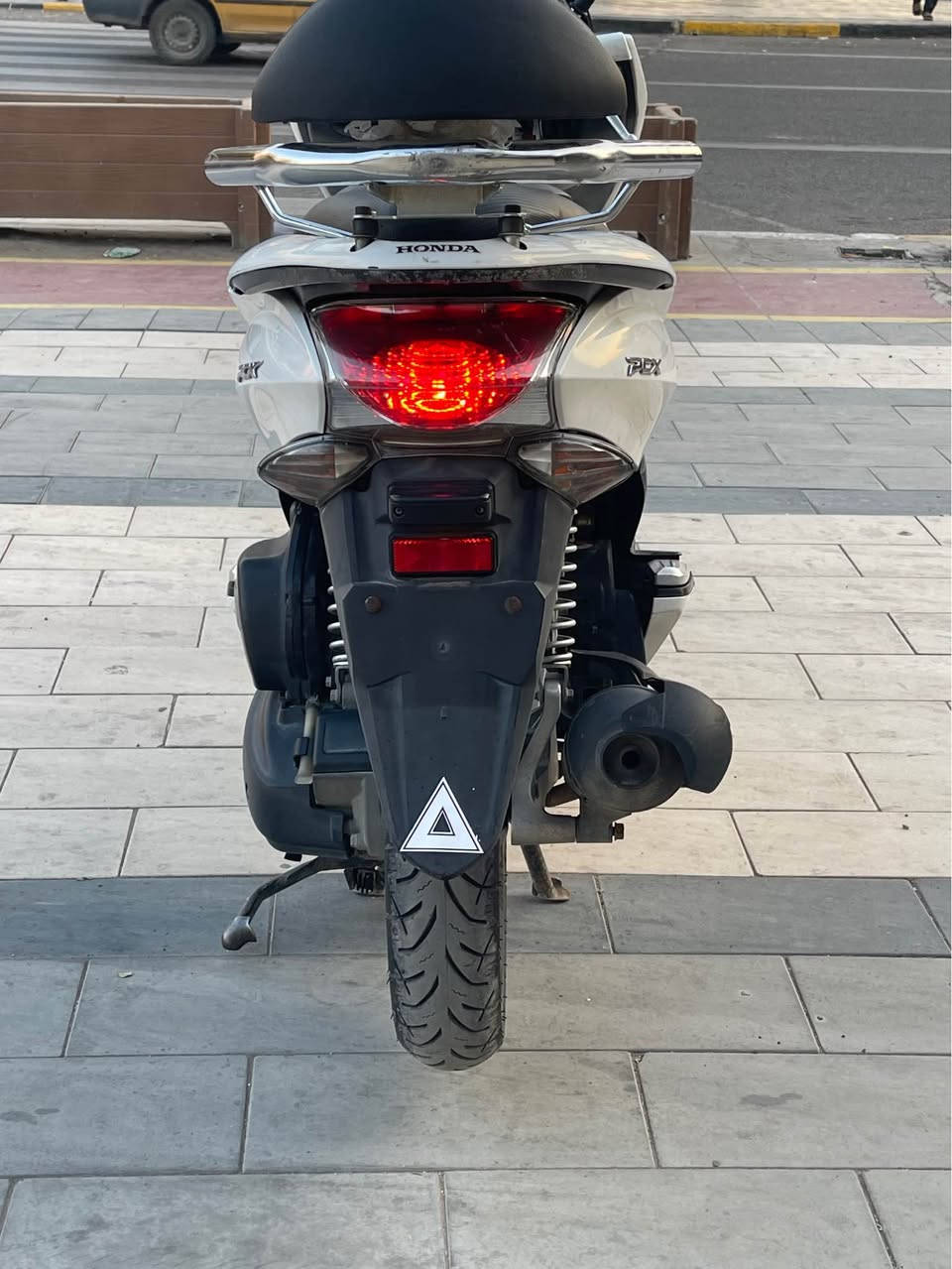 السلام عليكم للبيع دراجه pcxجيل الاول دراجة مال رمبه مديل18 ماشية٤٣ الف ماخذها رمبه الدراجه وأعلى ايدي حجم مكينه 150ياباني الاصلي دراجه جديده مال جناي وعلئ ايدي
ياباني الاصلي دراجه كامله أستان كهربائي تدفئه بل يدات حساس ازدحام سويجات ٢حرف Aدراجه جديده الدراجه مكينه لوك شلعه معدل خير من اللّٰه دراجه تكول جديده بمعنئ الكلمه واحلا من الصور مال جناي المكان بغداد دراجة مكفوله اي نقص مابيه
السعر١٤٥٠
مليون وربعميه وخمسين 
اي استفسار *********** بغداد, العراق
