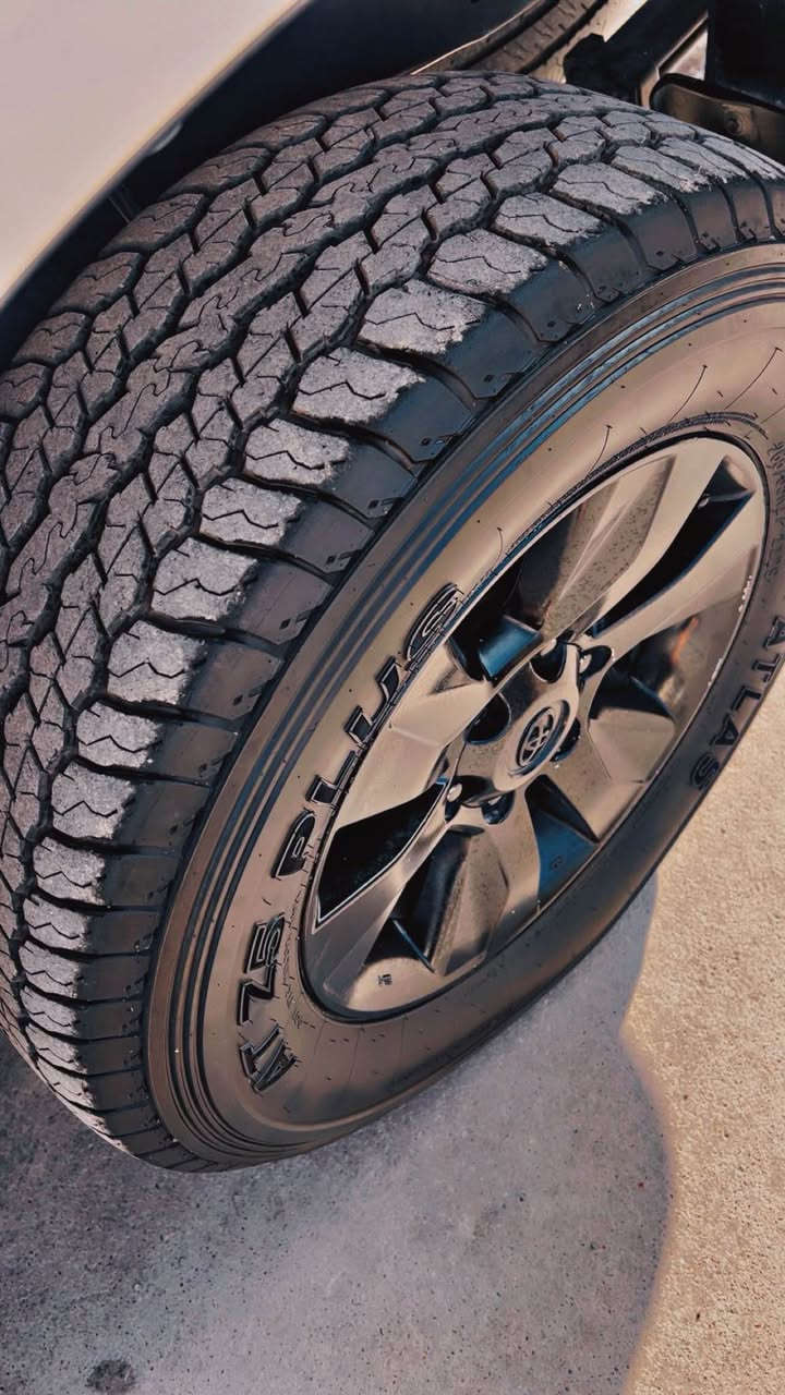 تويتا هايلوكس موديل 2016 فول مواسفات   كيرتو ماتيك  شه ش سه ماعه  هه موو شتي نويه تا ٢٠٣٠   زينكه و ريكاو باني شه ريكه سيد نهرو  دوو جيكاي 
 بيجوكي  سارده  ما باقي هيجى نيه هه موو شتي به شه رت   ره قم مو بايل *********** أربيل, العراق
