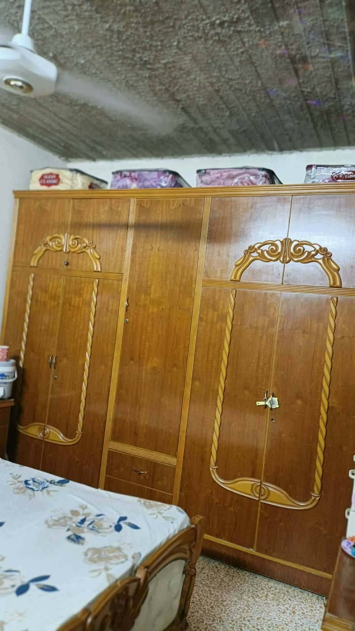 غرفة نوم للبيع نضيفه حيل خشب عراقي ثقيل 
السعر 675 بيها مجال بسيط
مكان موصل الطلب عل خاص


**إذا كنت صاحب هذا الإعلان وتريد حذفه لأي سبب، رجاءا أرسل رسالة إلى الدعم الفني**