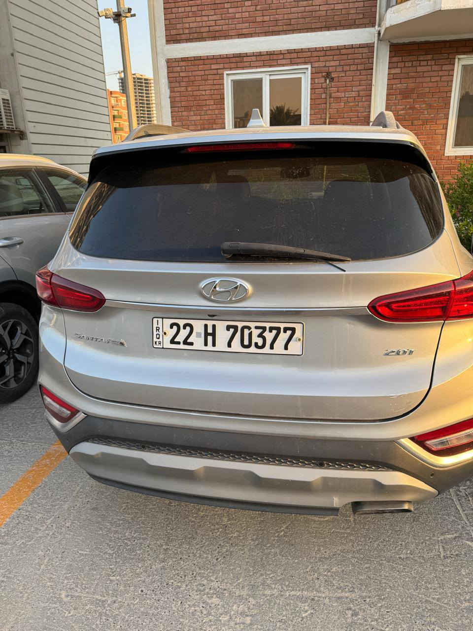 🚘 للبيع | هيونداي سنتافي 2020 وارد أمريكي فول مواصفات

الموديل: 2020
الوارد: أمريكي 🇺🇸
الرقم : أربيل دولي 
الضرر : جاملغ وبنيد ايرباك سليم ✅
المحرك: 2000 تيربو  سي سي 4 سلندر اقتصادي
الكير: أوتوماتيك 6 نمر
اللون : (رصاصي )
اللون الداخلي: ( جلد اسود + سستم فايبر كاربون إطار اصلي مع سف الكتارا )
المسافة المقطوعة: (100 الف )

🔹 المواصفات:
 • شاشة وسطية كبيرة + كاميرا خلفية
 • مقاعد جلد، إطار دشبول وابواب ستيل كاربون فايبر اصلي 
     • أنظمة قيادة( اقتصادي، رياضي، ذكي )
     • عداد سرعة إلكتروني شاشة ديجتال 
 • بصمة تشغيل + بصمة أبواب
 • مثبت سرعة + مانع انزلاق
 • تحكم مقود، حساسات أمامية وخلفية
 • فتحة سقف بانوراما
 • نظام النقطة العمياء
 • إنارة LED كاملة
 • تحكم إلكتروني بالمكيف
     • توقف ذكي ، اوتو ستوب 
     • إطار عجلة كروم حجم ١٩ 
     • رادار امامي خلفي اجتياز جانبي 
     • جنطة شفط كهرباء 
     • سقف الكتارا 
     • سستم صوت رباعي١٢ سماعة 
     ٠ بردات ابواب خلفية اصلي دفن 
     • مأخذ شحن لاسلكي ، USB  ٤ مأخذ

📦 السيارة نظيفة جداً، صيانة دورية منتظمة، جاهزة للفحص  💯

💰 السعر المطلوب: (19500 $ بيها مجال بسيط )
📍 الموقع: (بغداد )
📞 للتواصل: (***********)
