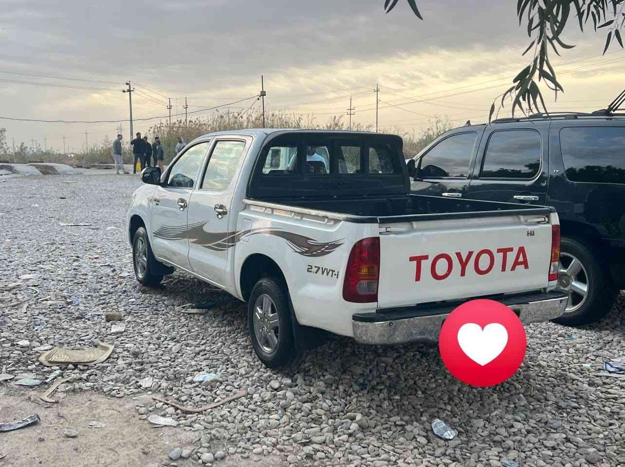 لبيع بيكم هايلوكس موديل  11 ام اسنبله مكينه وجير جدد     كير عادي مفوله كفاله عامه عسونار تخم تاير رقم واسط بسمي تحويل ثاني يوم مكان السياره واسط الكوت السعر 165 وبيه مجال بسيط الرقم ***********
***********
