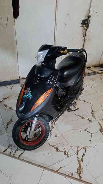 سلام عليكم دراجة ماكس عدلة 49
اوراق كطعت نارية وتركتهة بس الكفرات ما مكبوسة رايدهة 650بيهة مجال مكاني الماجدية مراوس بيرانية 
رقمي/***********
