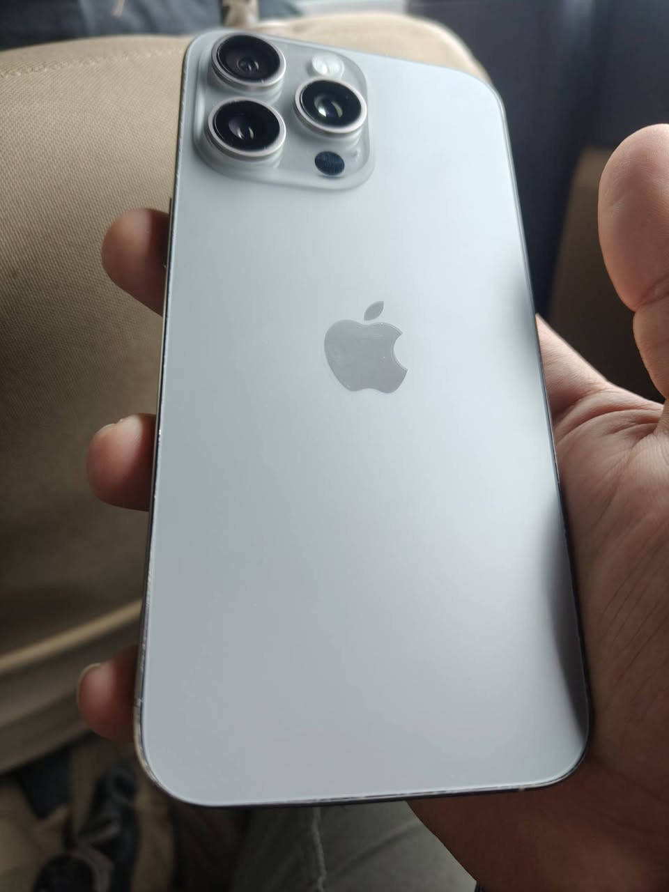 ايفون 15 برو ماكس ذاكرتة 256 بطاريتة 84 عربي شرق اوسط
الجهاز نضيف وكلة شغال فقط شاشة مبدلة حلوة كلش ماتعلك نوع KBS HARD OLED  نوعية ممتازة جدا الفيس ايدي شغال 100% 
وضهرة مبدل فقط اي خلل مابي الجهاز سعرة 670الف مكاني بغدادالجديدة توصيل ماعندي شراي خاص
رجاءا المايشتري لايعلق ولايطي سعر


**إذا كنت صاحب هذا الإعلان وتريد حذفه لأي سبب، رجاءا أرسل رسالة إلى الدعم الفني**