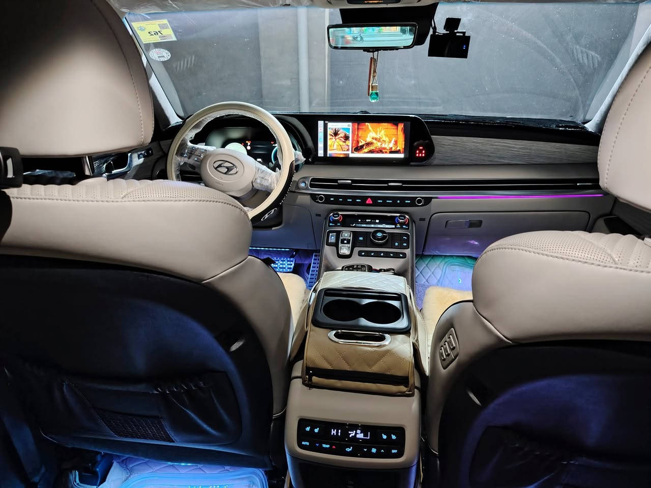 السلام عليكم
بلاسايد كلكراف وارد كوري موديل2023

ماشيه ٣٣

فول مواصفات للاخير

مكفوله بيه شخط دعاميه خلفيه بالبلاستك  لاغير قطره صبغ مابيه كفاله من محرك كير كشر تبديل 

اي استفسار الاتصال ***********
