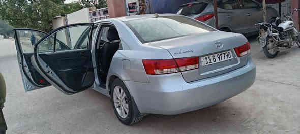 السلام عليكم سوناتا موديل 2009 بغداد انكليزي بأسمي سنوية 2029
محرك 2000 السعر 107 بيه مجال السيارة جاهزة مال بيت مامتعوبة امانة الله تجي وشوف بعينك مكان السيارة بغداد الغزالية موبايل *********** او ***********
