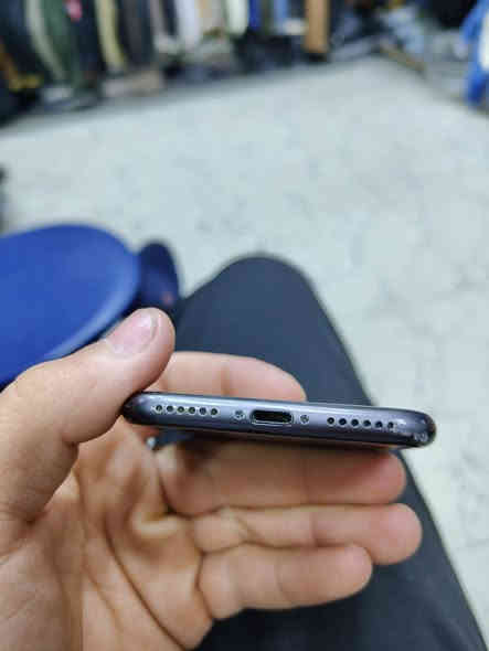 ايفون 8عادي
نور مان شرط مامفتوح 

الجهاز نضيف حيل 

بطاريه 79شرط مامبدل 

اذكره 64

العنوان موصل جانب الأيمن دواسه 

السعر 80وبي مجال بيع او مراوس.نزل شعندك 

خاص مفتوح ***********
