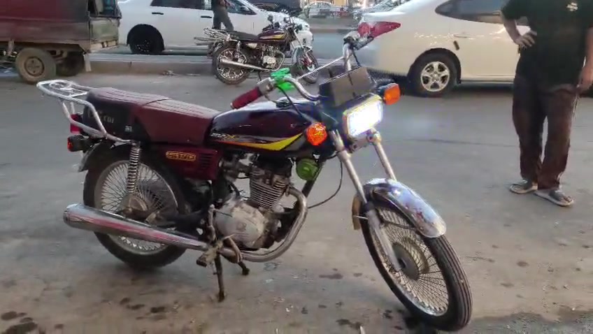سلام عليكم ماطور تايكر للبيع موديل 20 كحبائيات كلها شغاله السعر 280 بي مجال قليل الرقم ***********
